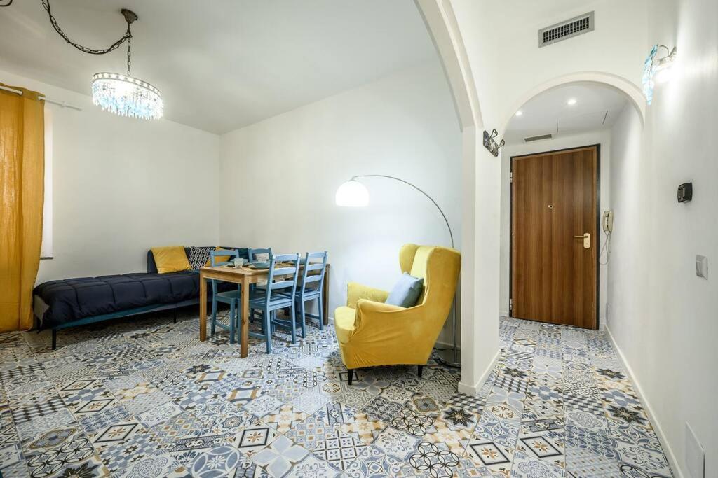 شقة Le Finestre Sul Borgo 2 بارما المظهر الخارجي الصورة